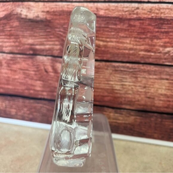 Art Glass Penguin Decor Engraved Etched Paperweight - Picture 4 of 10